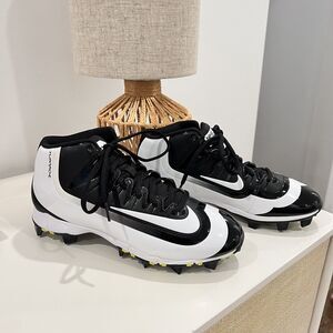 Nike Huarache 2KFilth Keystone Mid Black Cleat 7.5 Brand New